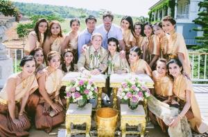 ชุดไทยเพื่อนเจ้าสาว เช่าที่แบมบี้ เวดดิ้ง ห้วยขวาง